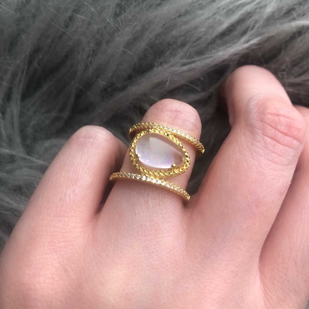 Gold moonstone ring